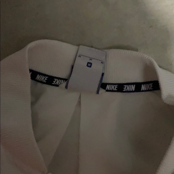 COPY - White Nike windbreaker - Picture 2 of 5